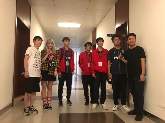 电竞比分网：CSGO A队镀金大赚，es3tag即将加盟C9