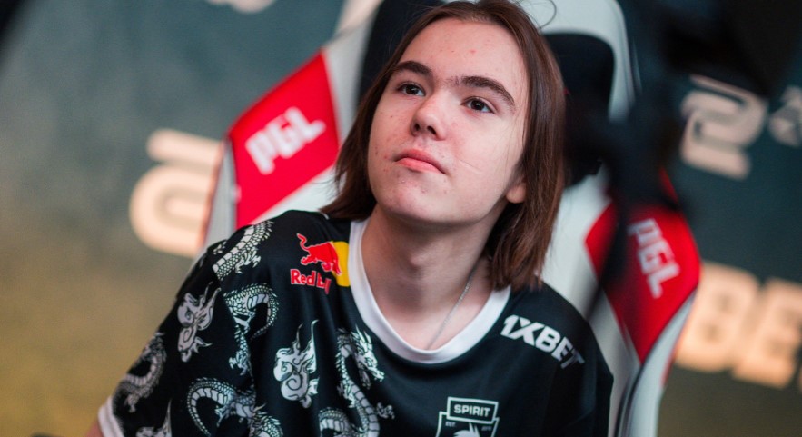 TT群访 HOYA：赢下相熟的iG很开心 想成为在LPL打上名号的上单